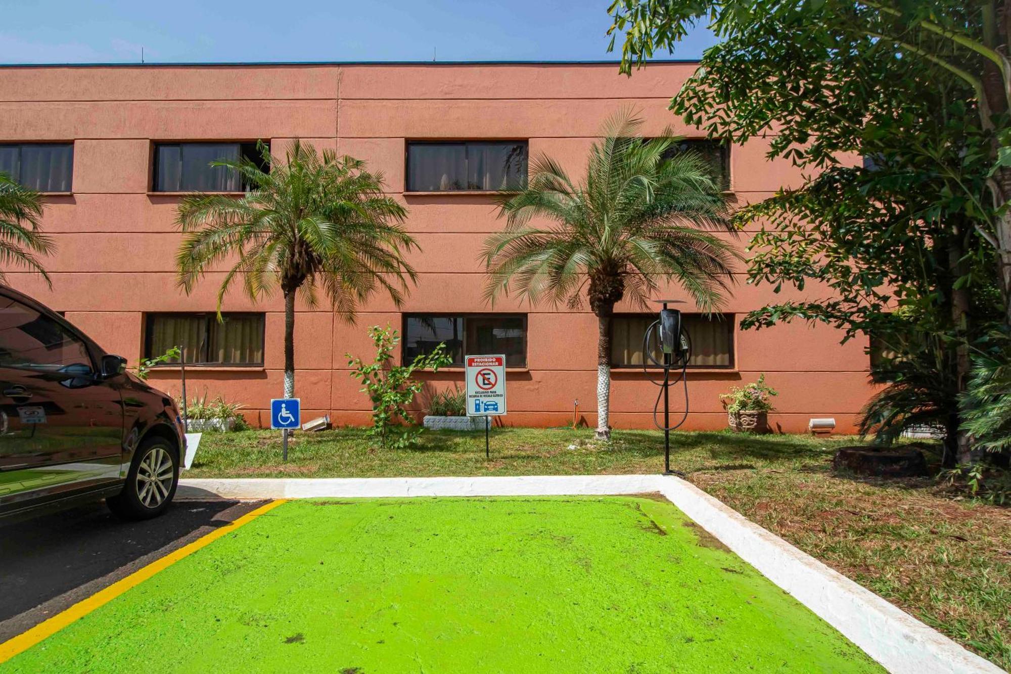 Hotel Golden Park Ribeirao Preto By Nacional Inn Екстер'єр фото